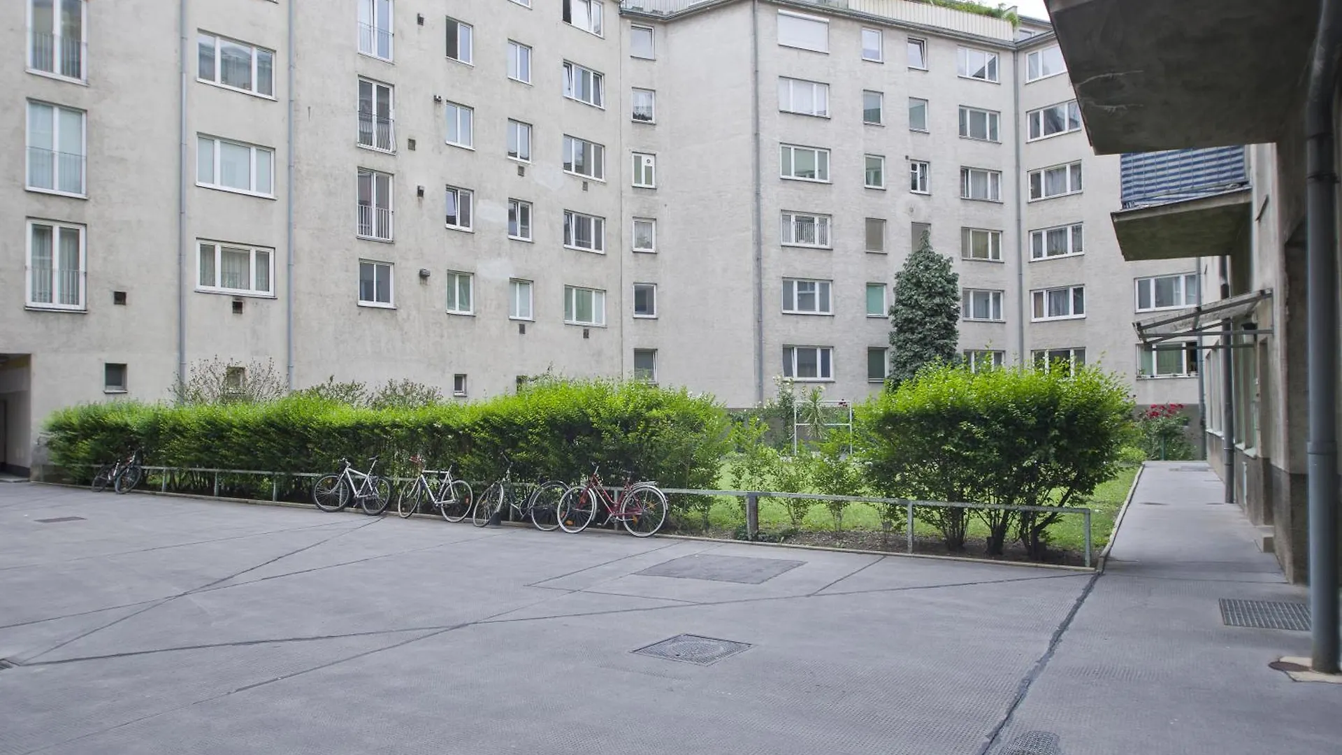 Vienna Central Apartment Siebenbrunnen 0*,  Austria