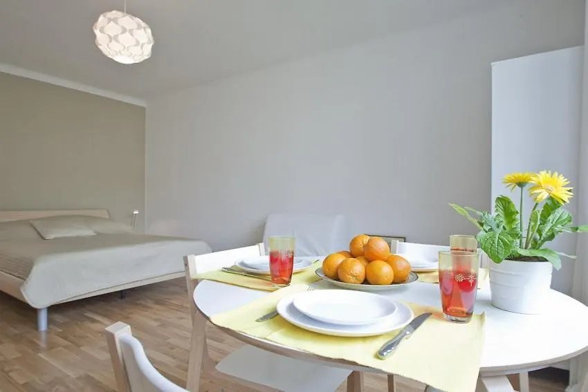 Vienna Central Apartment Siebenbrunnen contacts